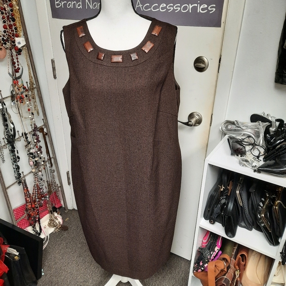 DRESS - Picture 4 of 5